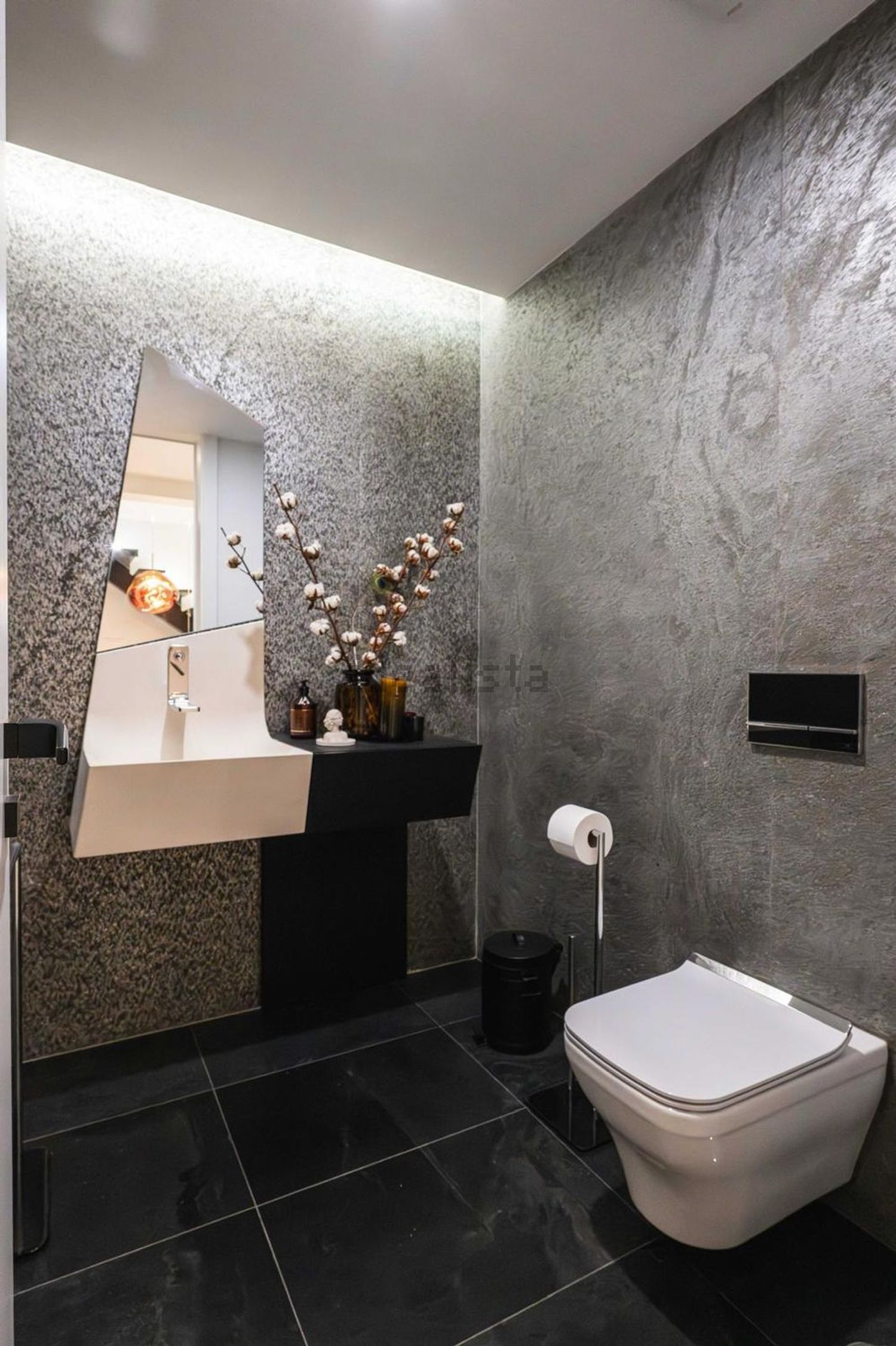 小楼房或独栋别墅出售在Rua das Mimosas - 卫生间