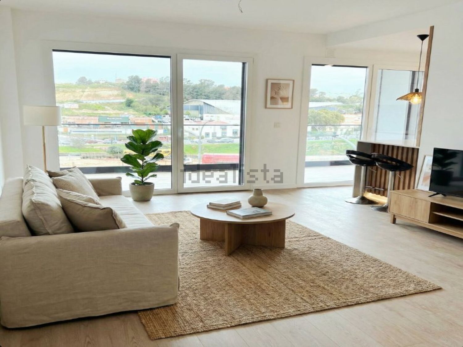 公寓 t3出售在Rua Indiveri Colucci - 客厅