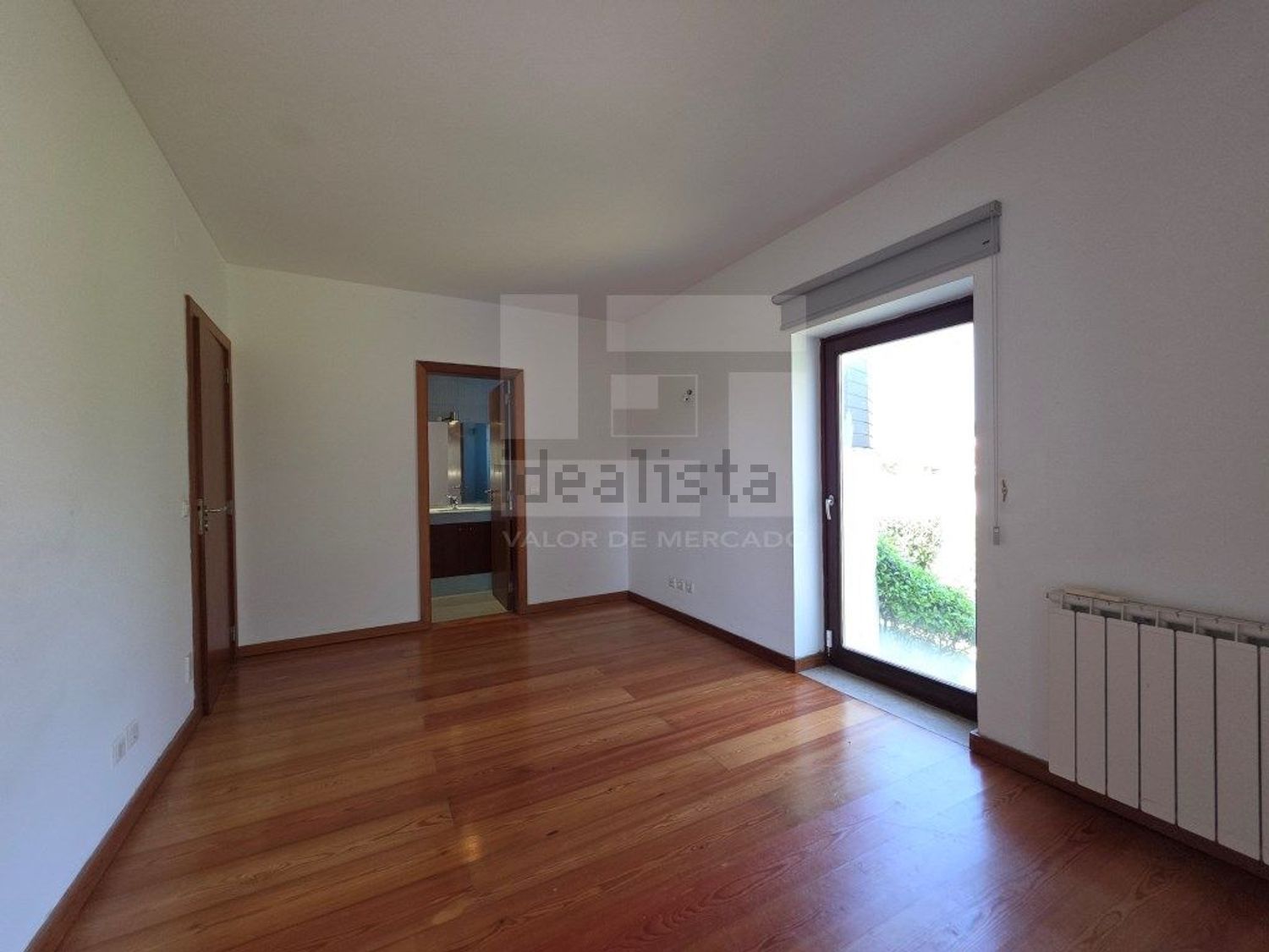 出租小楼房或独栋别墅在Rua Mato da Mina, 22 - 居住