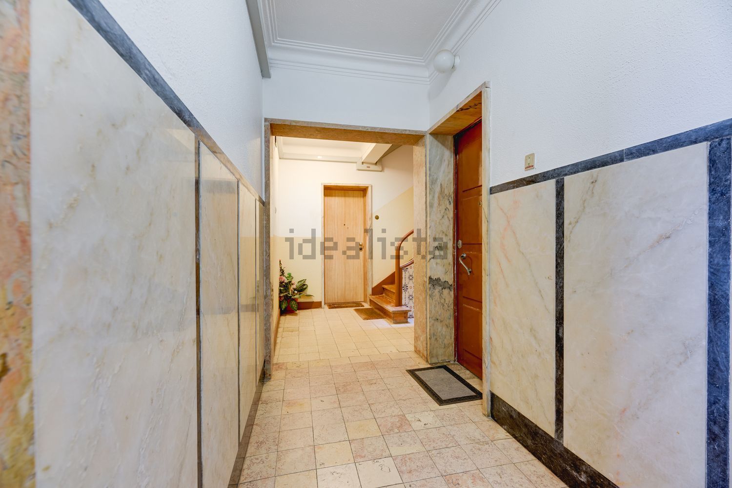 公寓 t2出售在Rua Cândido dos Reis - 过道