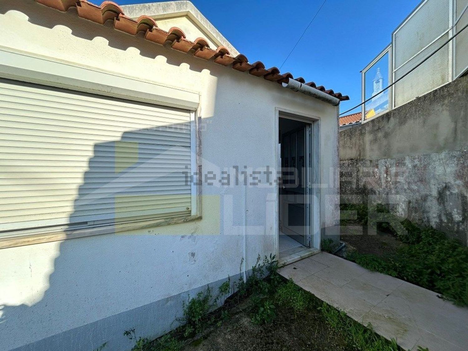 小楼房或独栋别墅出售在Barreiralva - Póvoa de Cima - 外立面