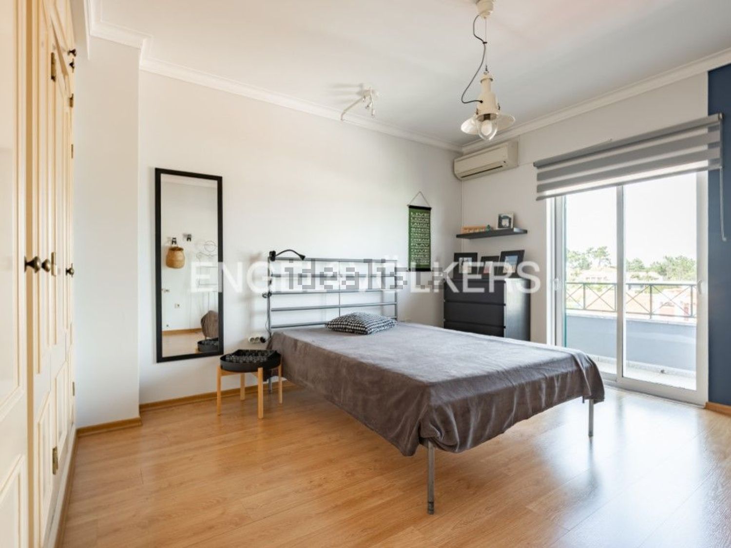 小楼房或独栋别墅出售在Caparica e Trafaria - 客厅