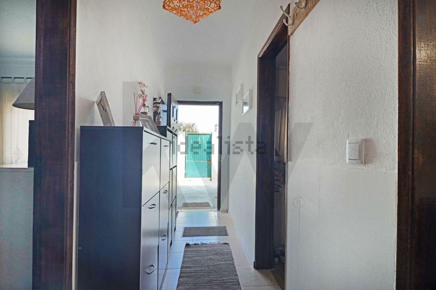 小楼房或独栋别墅出售在Rua António Aleixo - 过道