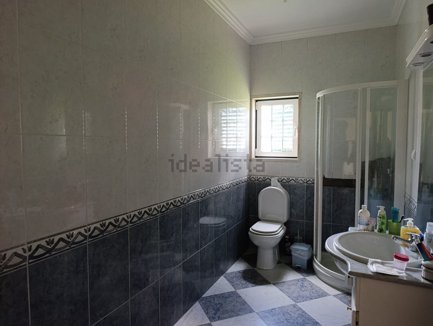 小楼房或独栋别墅出售在Caminho dos Reguengos - 卫生间