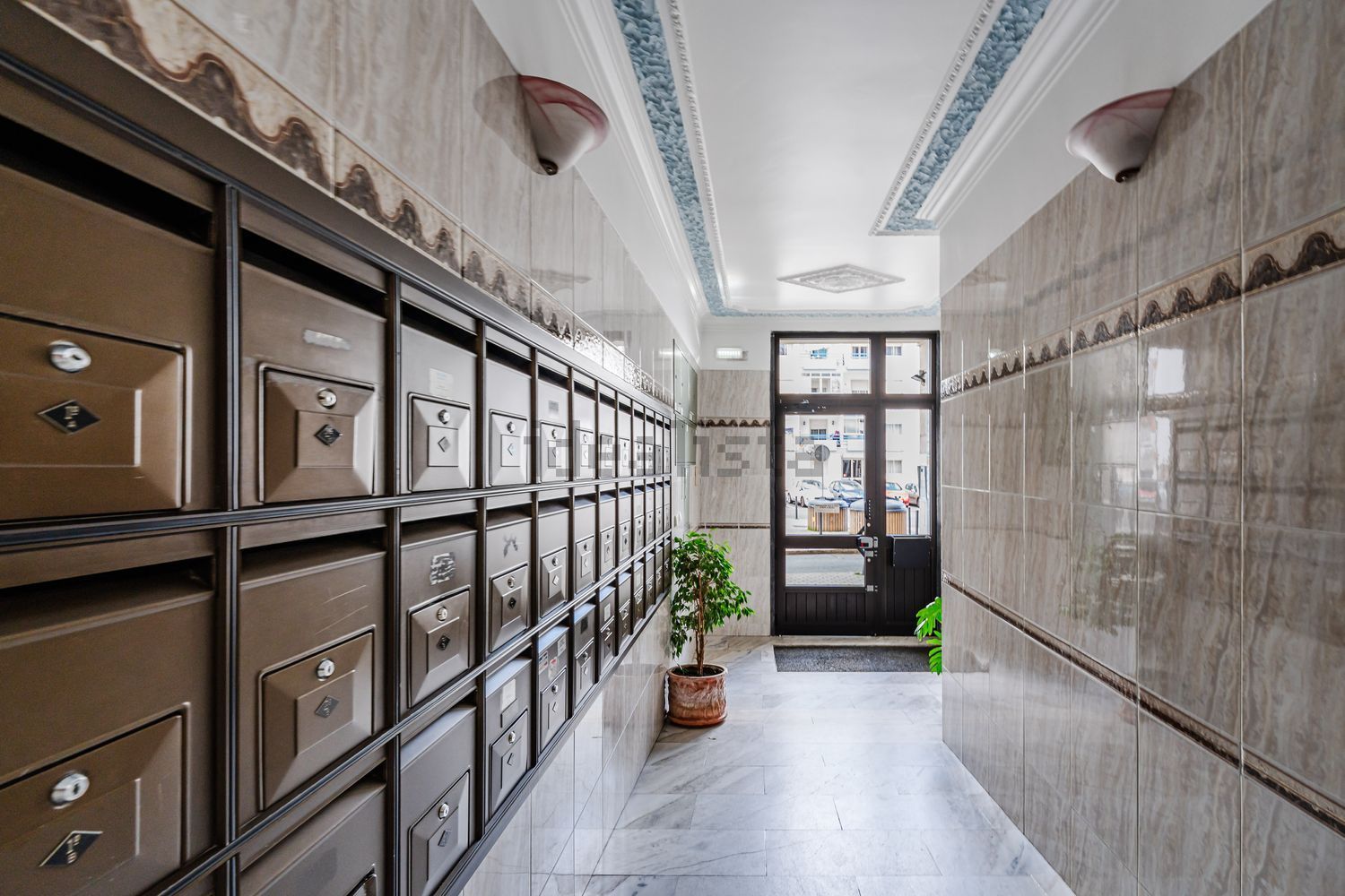 公寓 t2出售在Falagueira-Venda Nova - 过道