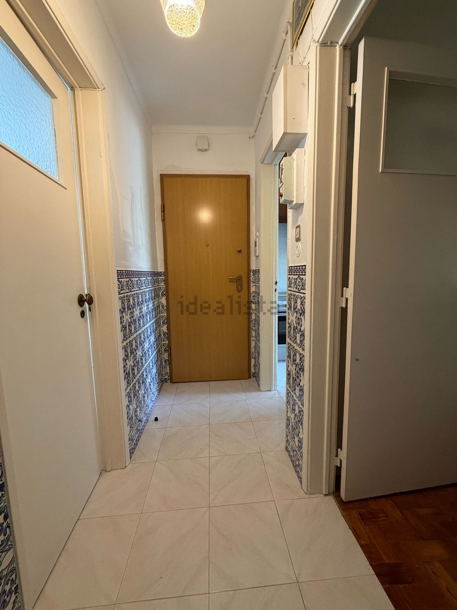 公寓 t2出售在Rua Cidade da Beira, 14 - 过道