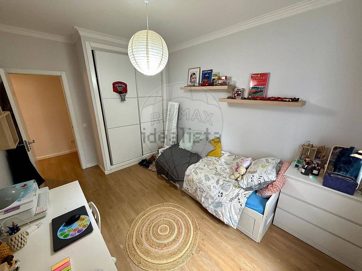 小楼房或独栋别墅出售在Rua 18 - 卧室