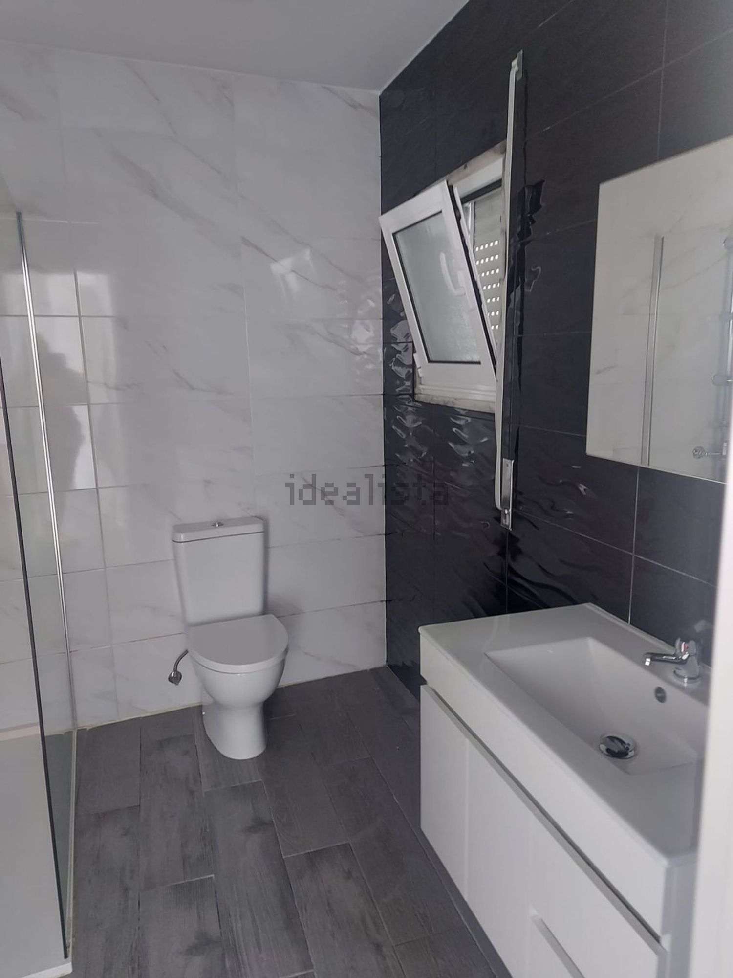 出租公寓 t2在Rua Luís dos Reis, 7 - 卫生间