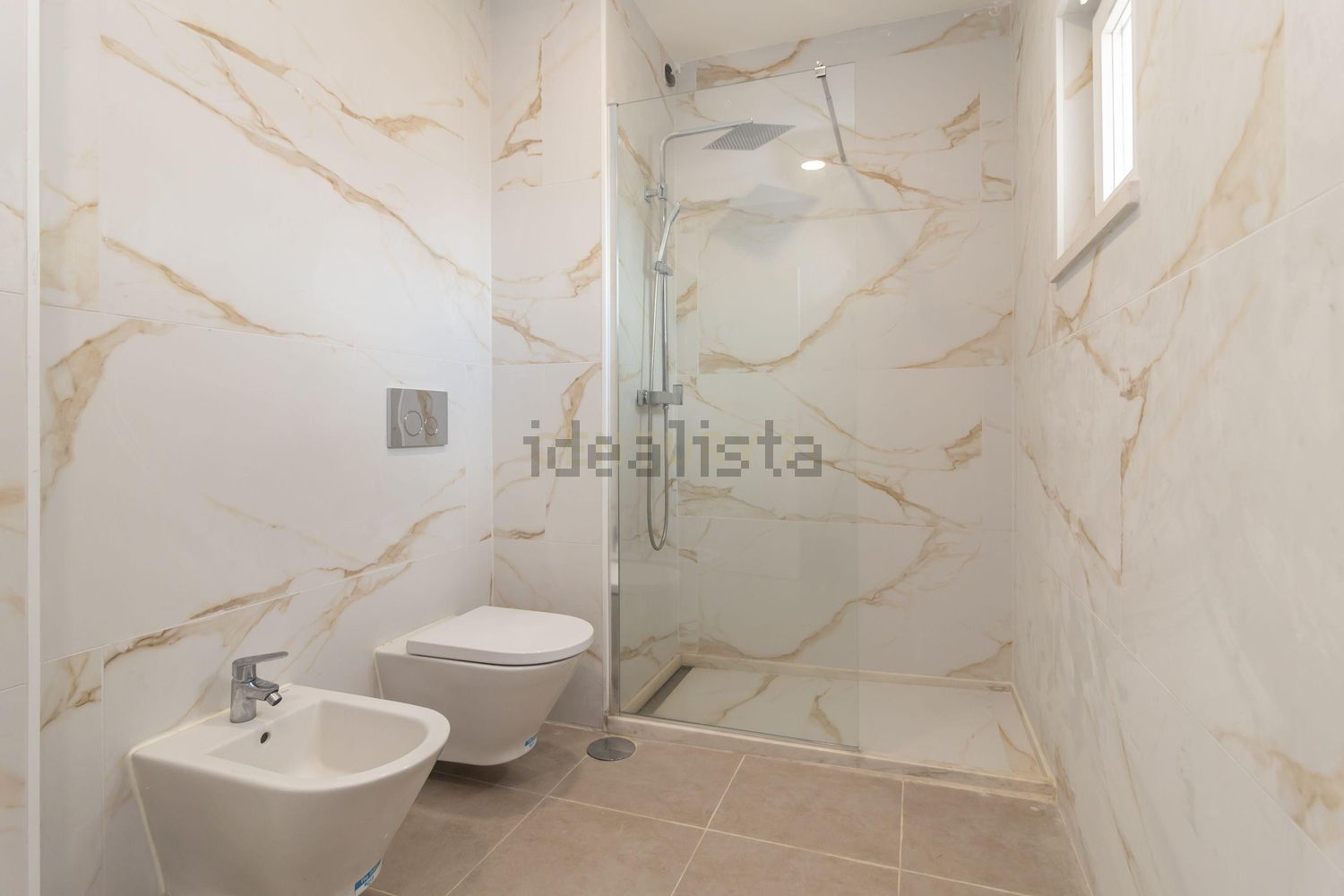 小楼房或独栋别墅出售在Avenida do Canto do Pinheiro - 卫生间