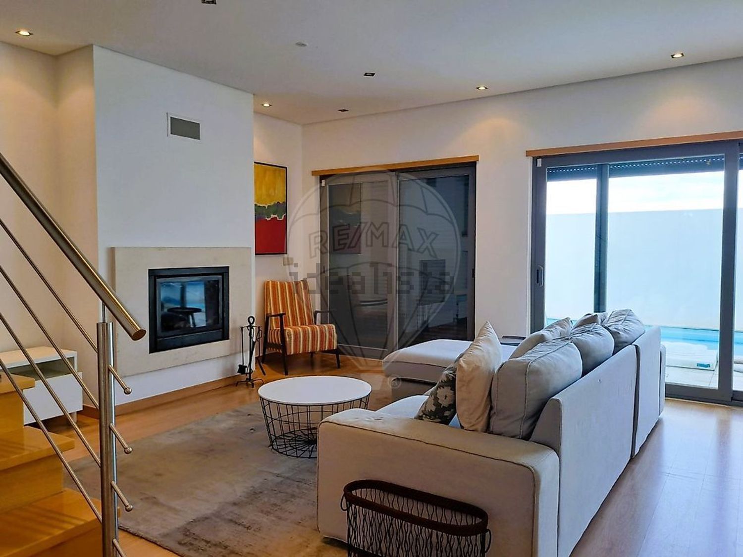 出租小楼房或独栋别墅在Rua da Liberdade - 客厅