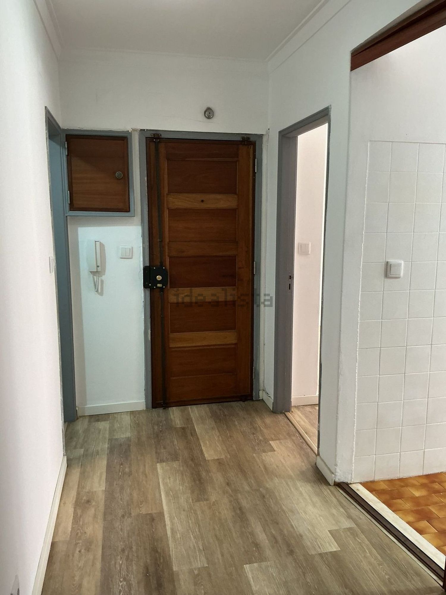 公寓 t1出售在Rua Adriano José da Silva s/n - 过道