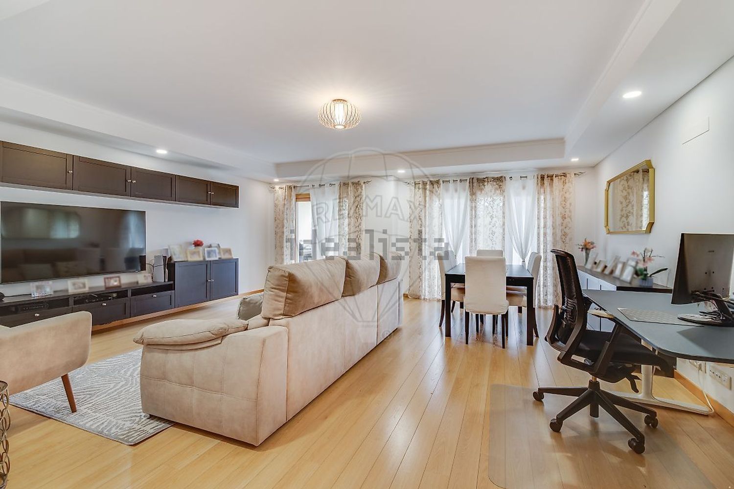 公寓 t2出售在Rua e C8 - 客厅