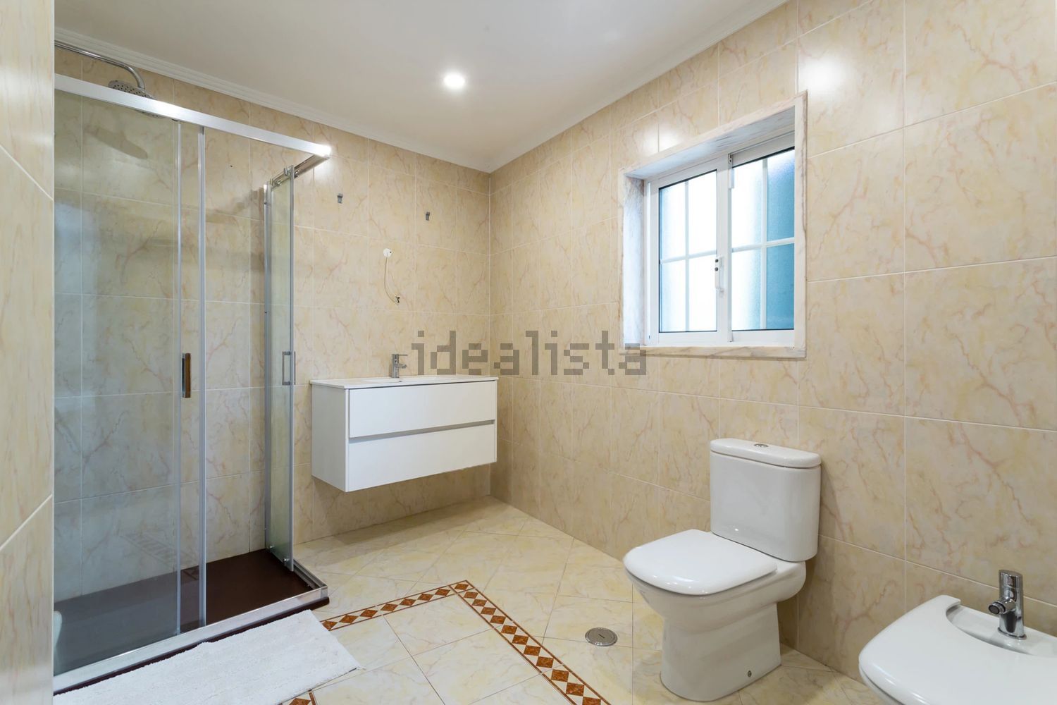 小楼房或独栋别墅出售在Rua do Alecrim - 卫生间