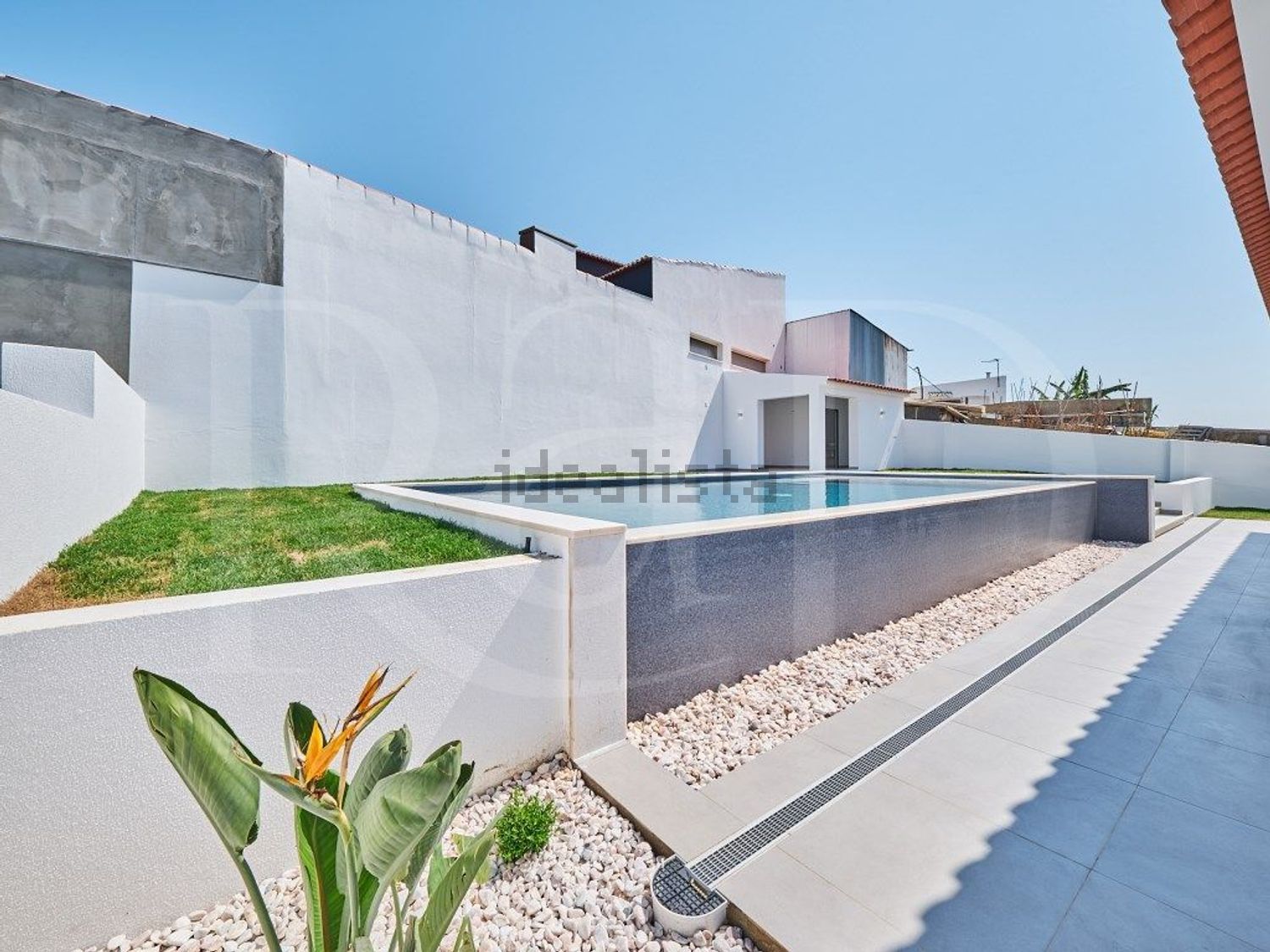 小楼房或独栋别墅出售在Rua do Massapêz, 43 - 游泳池