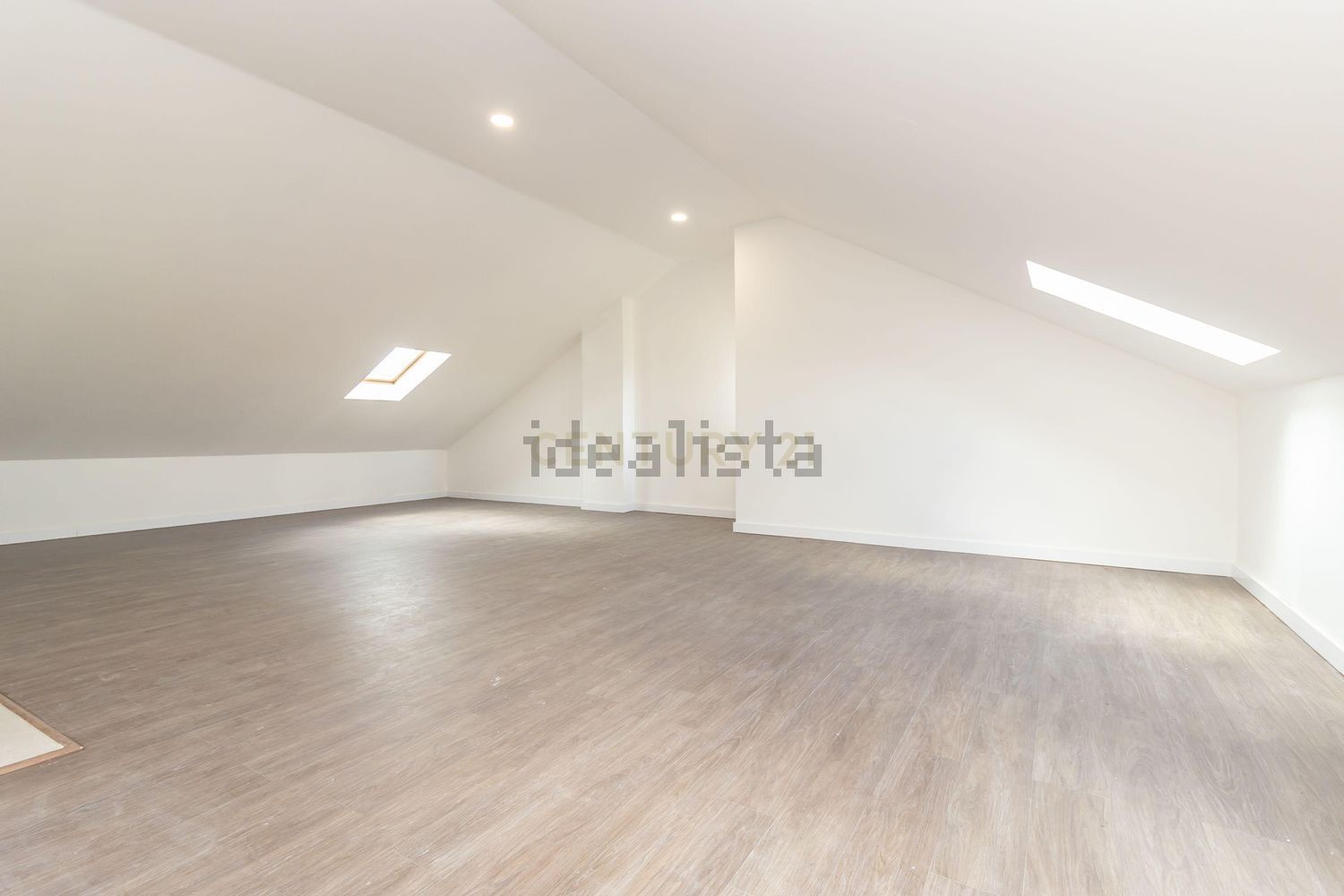 小楼房或独栋别墅出售在Avenida do Canto do Pinheiro - 居住