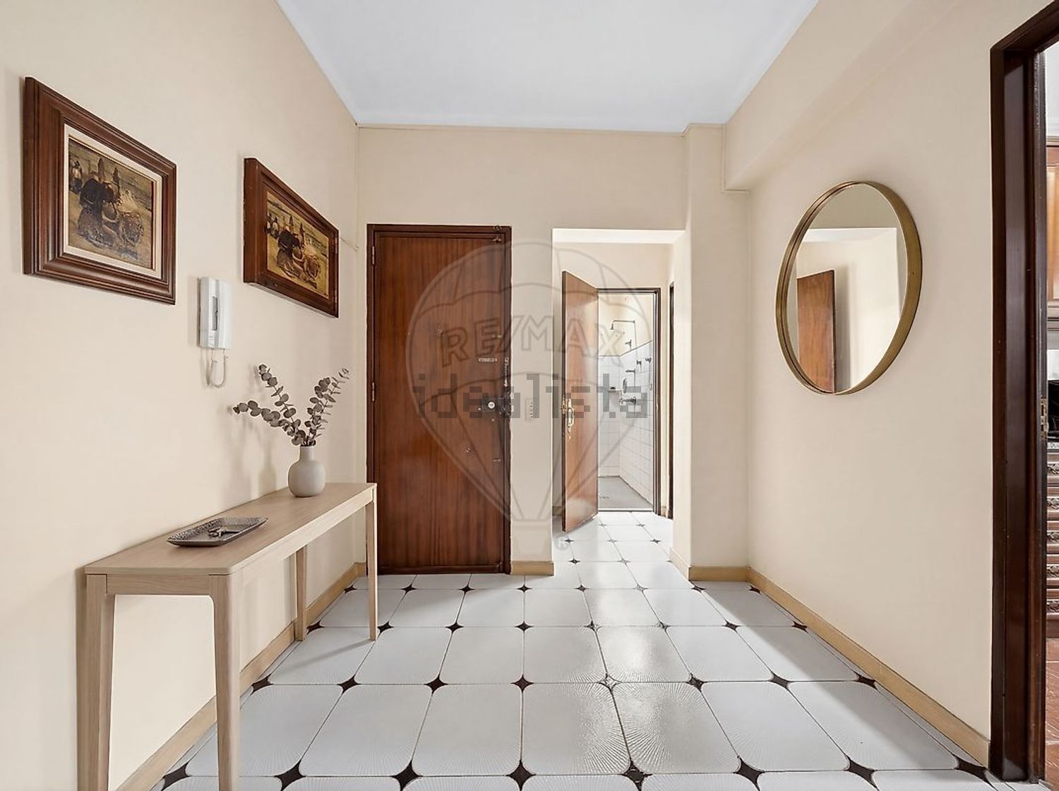 公寓 t3出售在Rua de São João - 过道