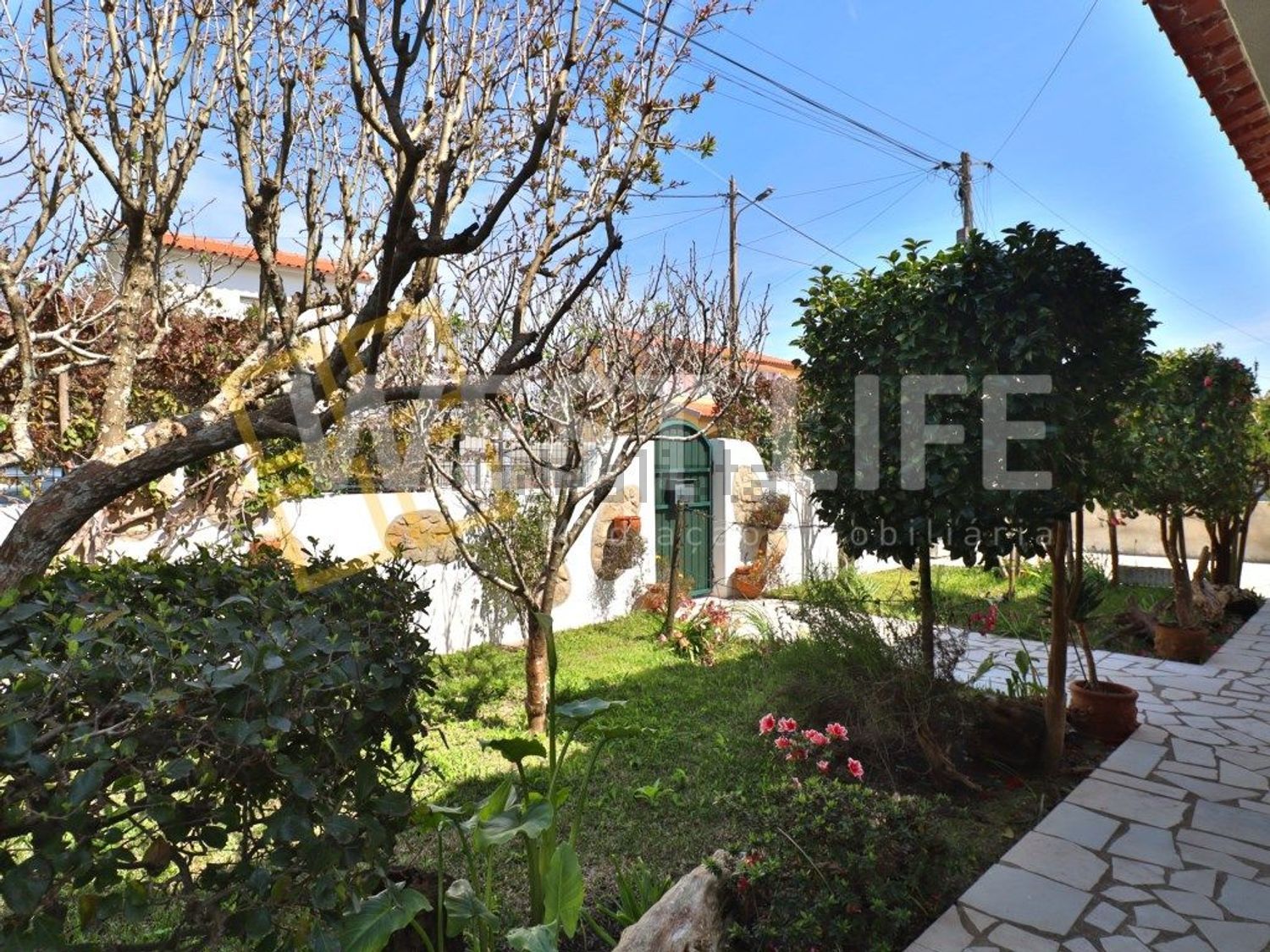 小楼房或独栋别墅出售在Centro - 外立面