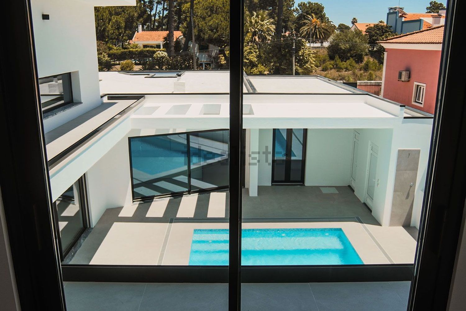 小楼房或独栋别墅出售在Avenida Pinhal do Arneiro - 游泳池