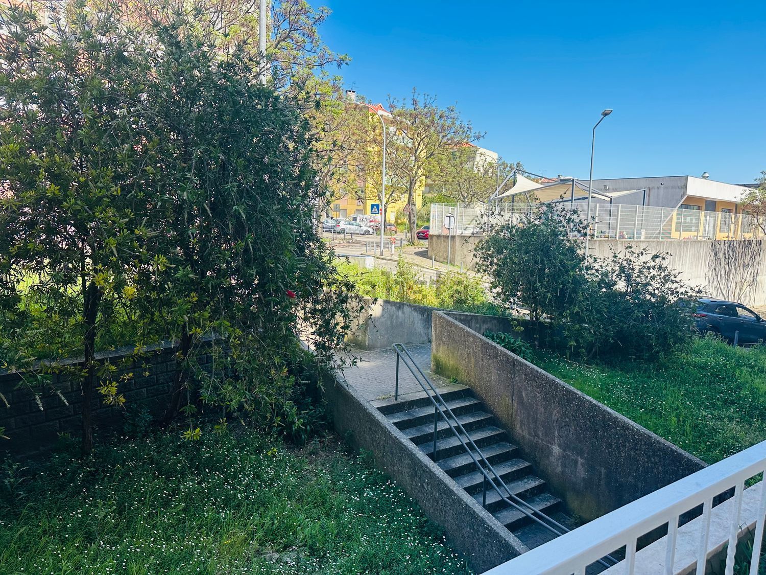 公寓 t3出售在Avenida Comandante Luís António da Silva - 花园