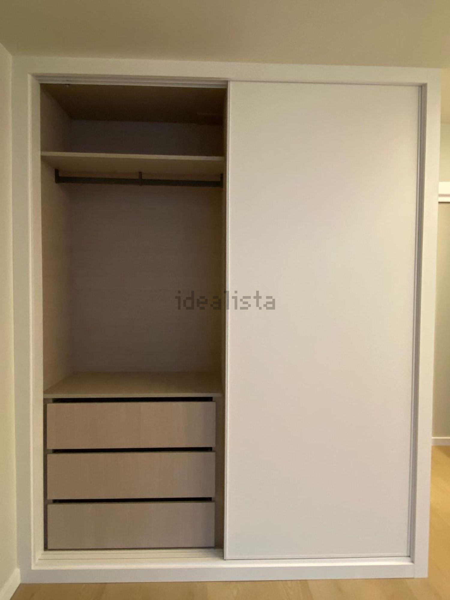 出租公寓 t1在Rua Dom João de Castro, 54 - 试衣间