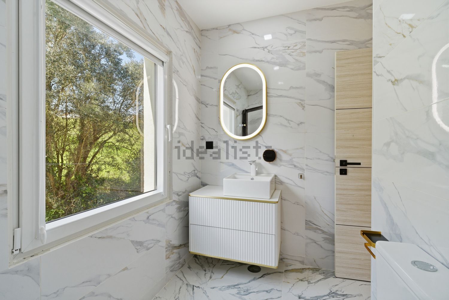 联排别墅出售在Rua da Arieira, 20 - 卫生间