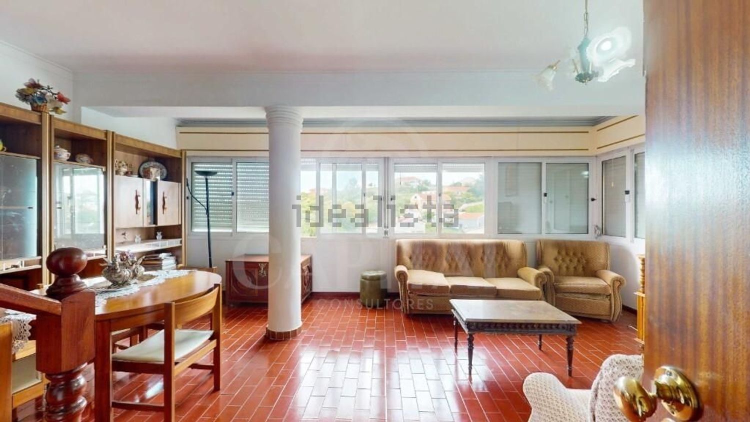 小楼房出售在Rinchoa - 客厅