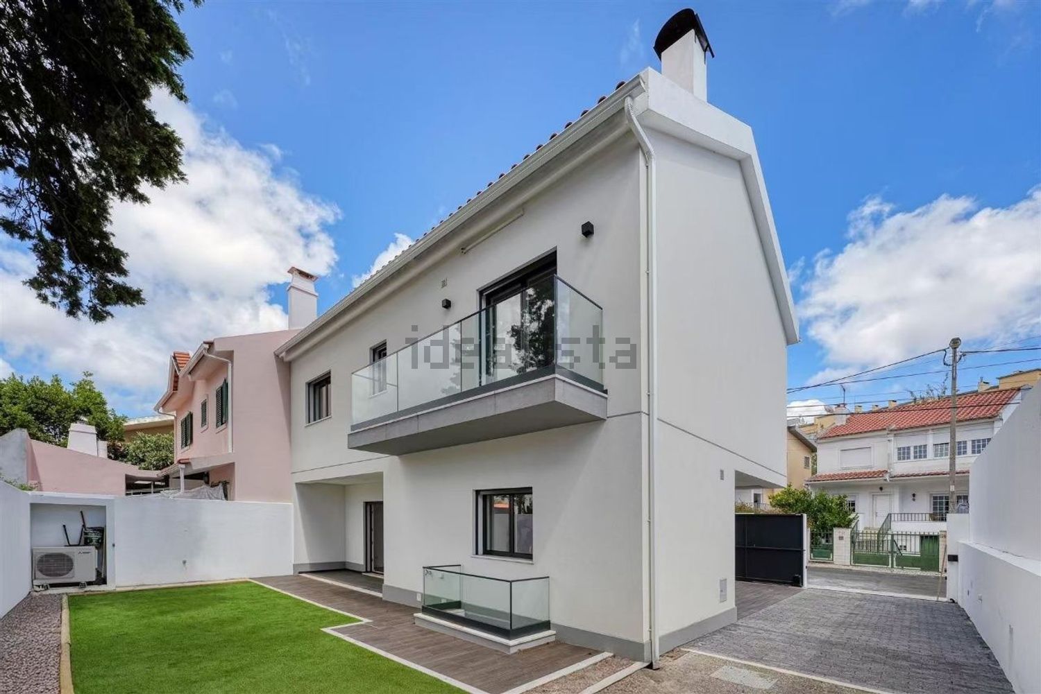 出租小楼房或独栋别墅在Praceta Santa Rita de Cássia - 外立面