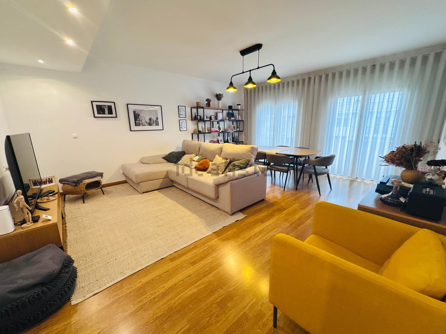 公寓 t3出售在Rua Júlio Conceição Sousa, 12 - 客厅