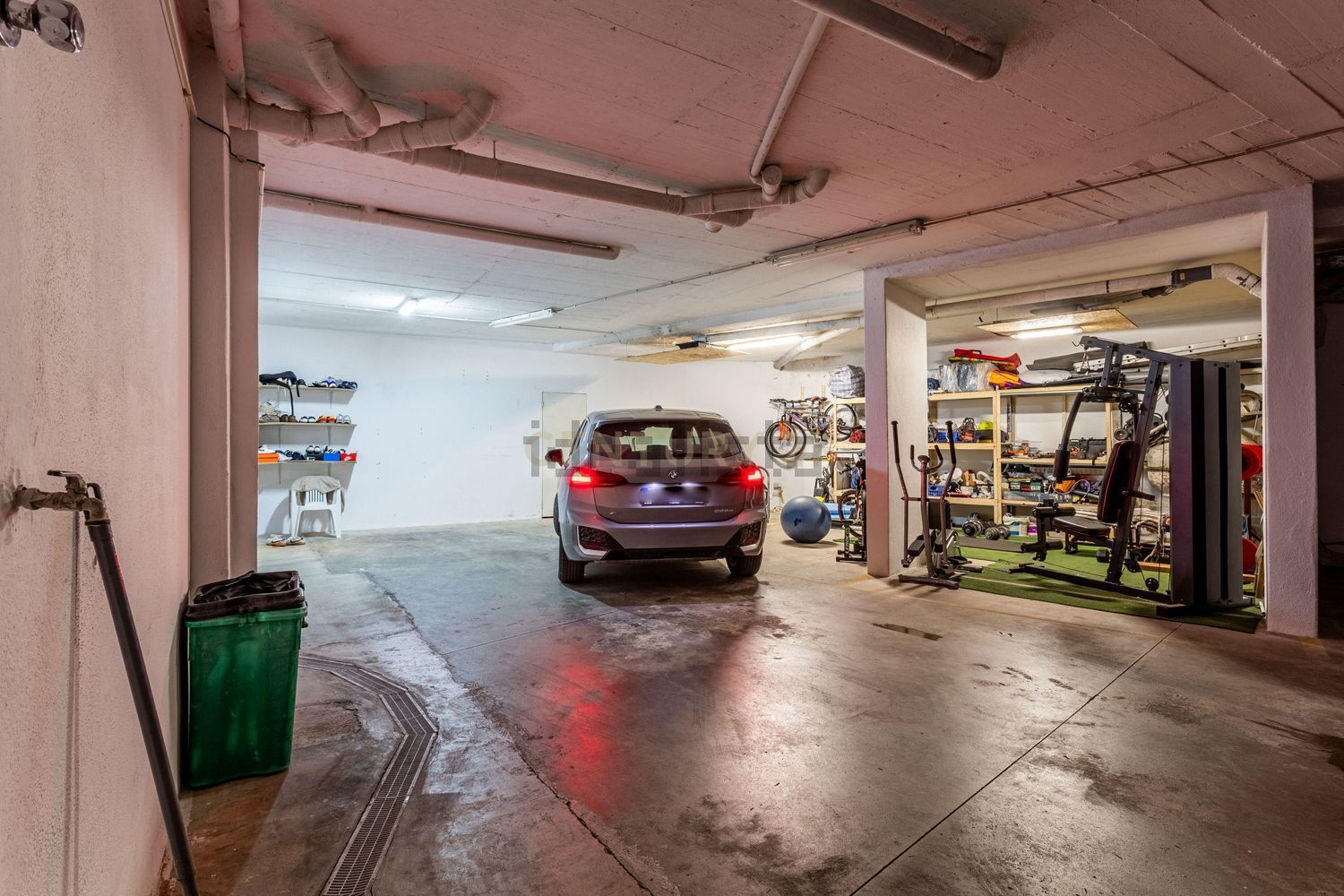 复式公寓出售在Rua Almirante Gago Coutinho, 118 - 停车位