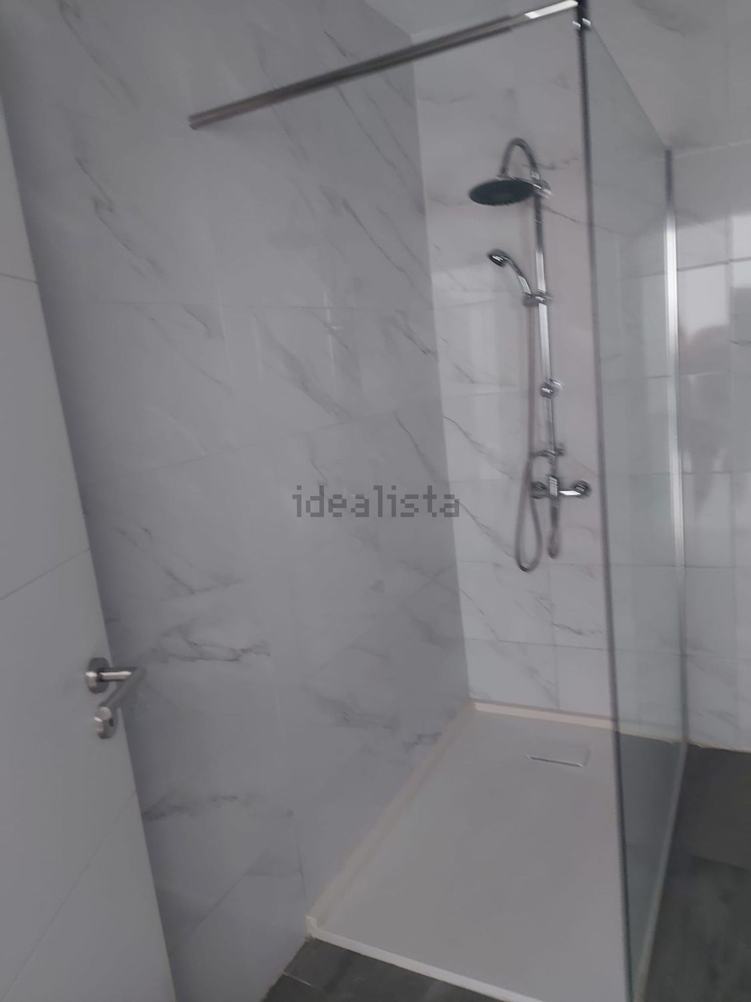 出租公寓 t2在Rua Luís dos Reis, 7 - 卫生间