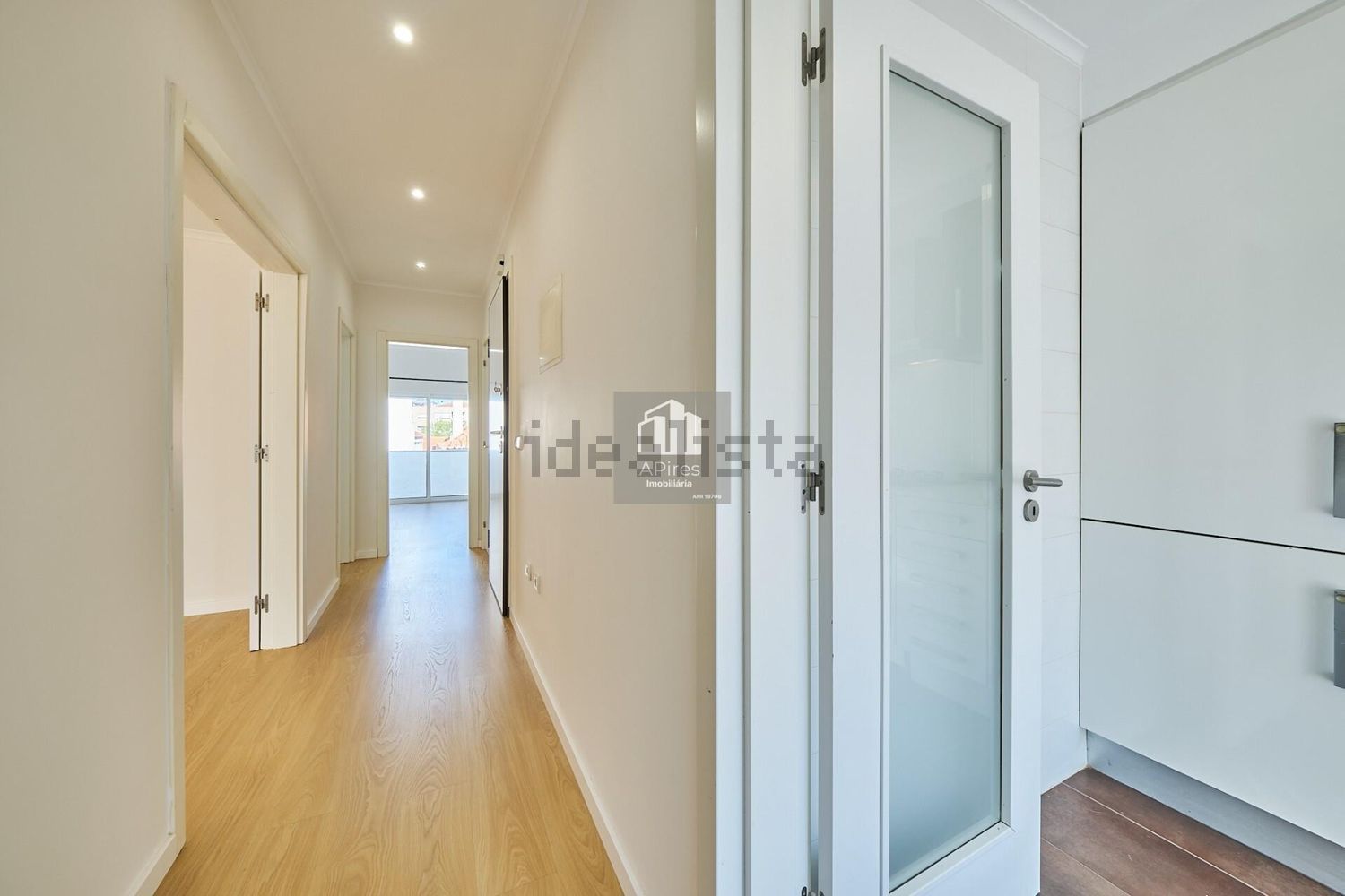 公寓 t2出售在Rua de Santo Antonio s/n - 过道