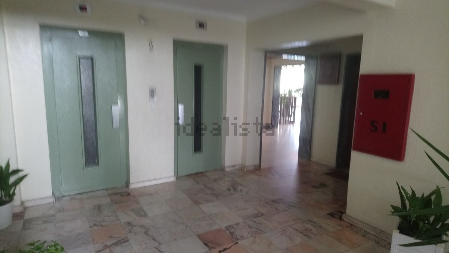 出租房间在Avenida Azedo Gneco, 26 n - 居住