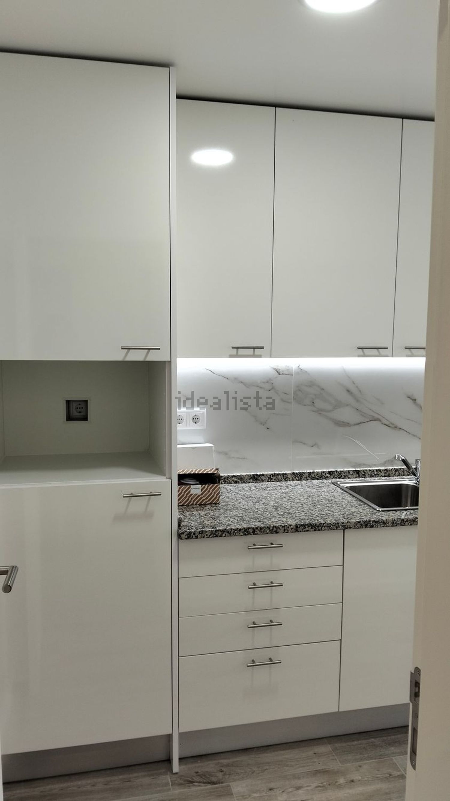 出租公寓 t2在Rua 1º de Maio, 22 - 厨房