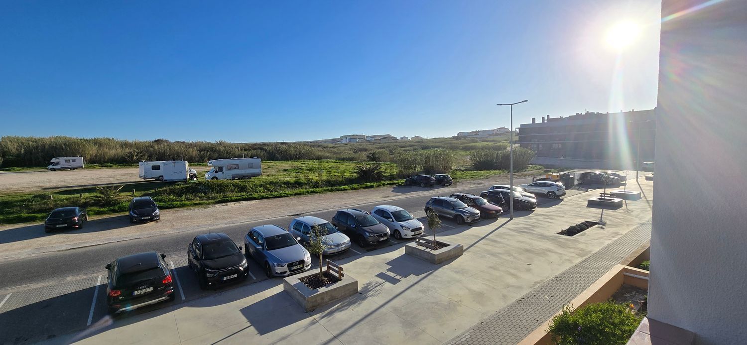 公寓 t2出售在Rua General Humberto Delgado, 6 - 露台