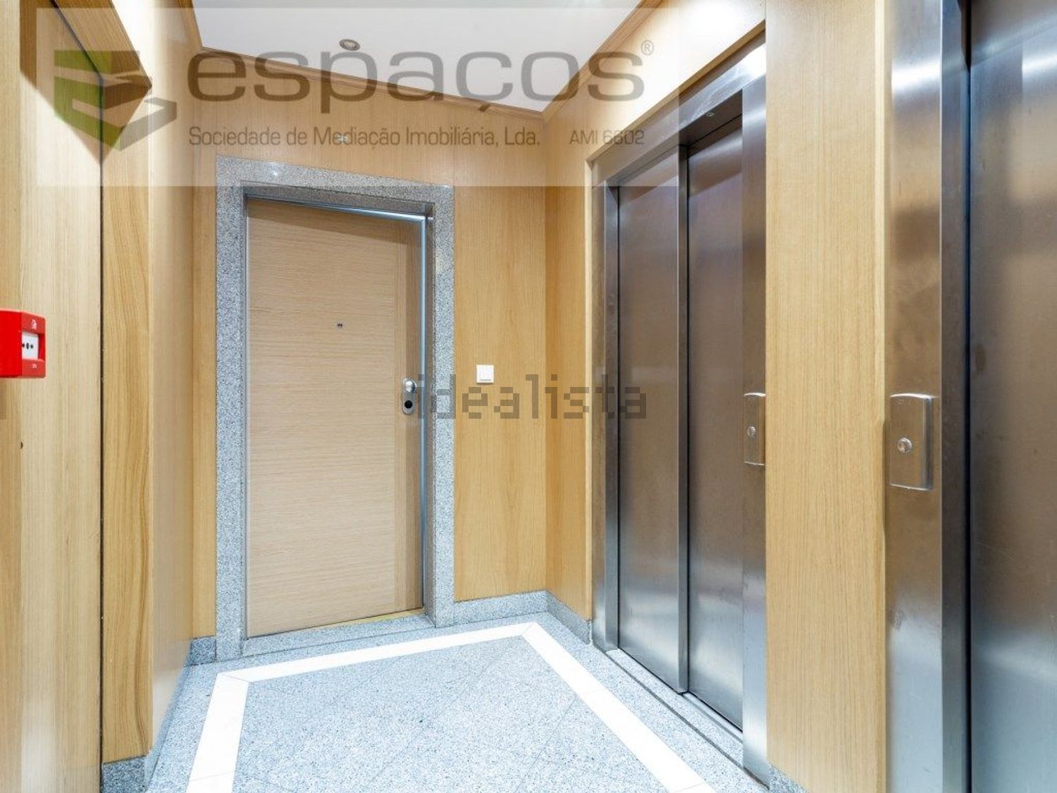 公寓 t4出售在Santa Iria de Azoia - São João da Talha - Bobadela - 过道