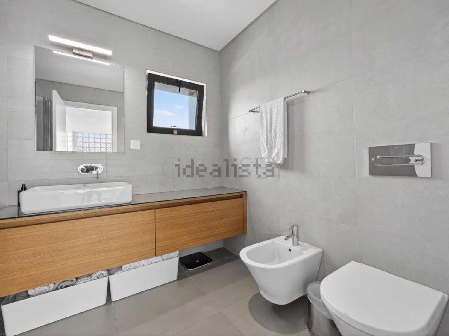 小楼房或独栋别墅出售在Rua da Colina - 卫生间