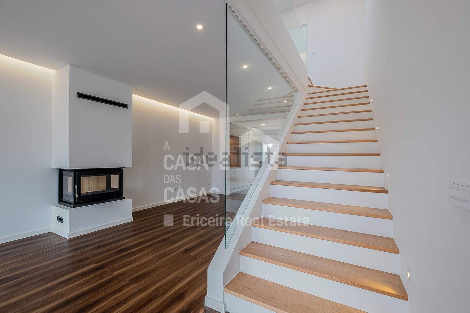 联排别墅出售在Rua da Cancelinha, 12 - 楼梯