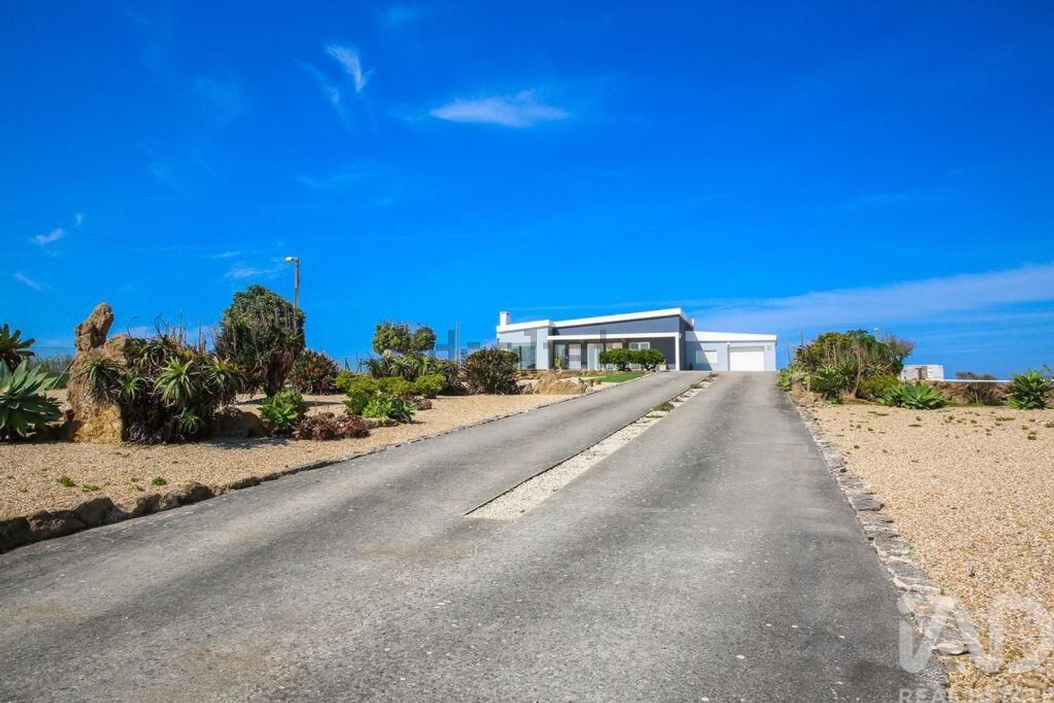 小楼房或独栋别墅出售在Encarnação - 周边