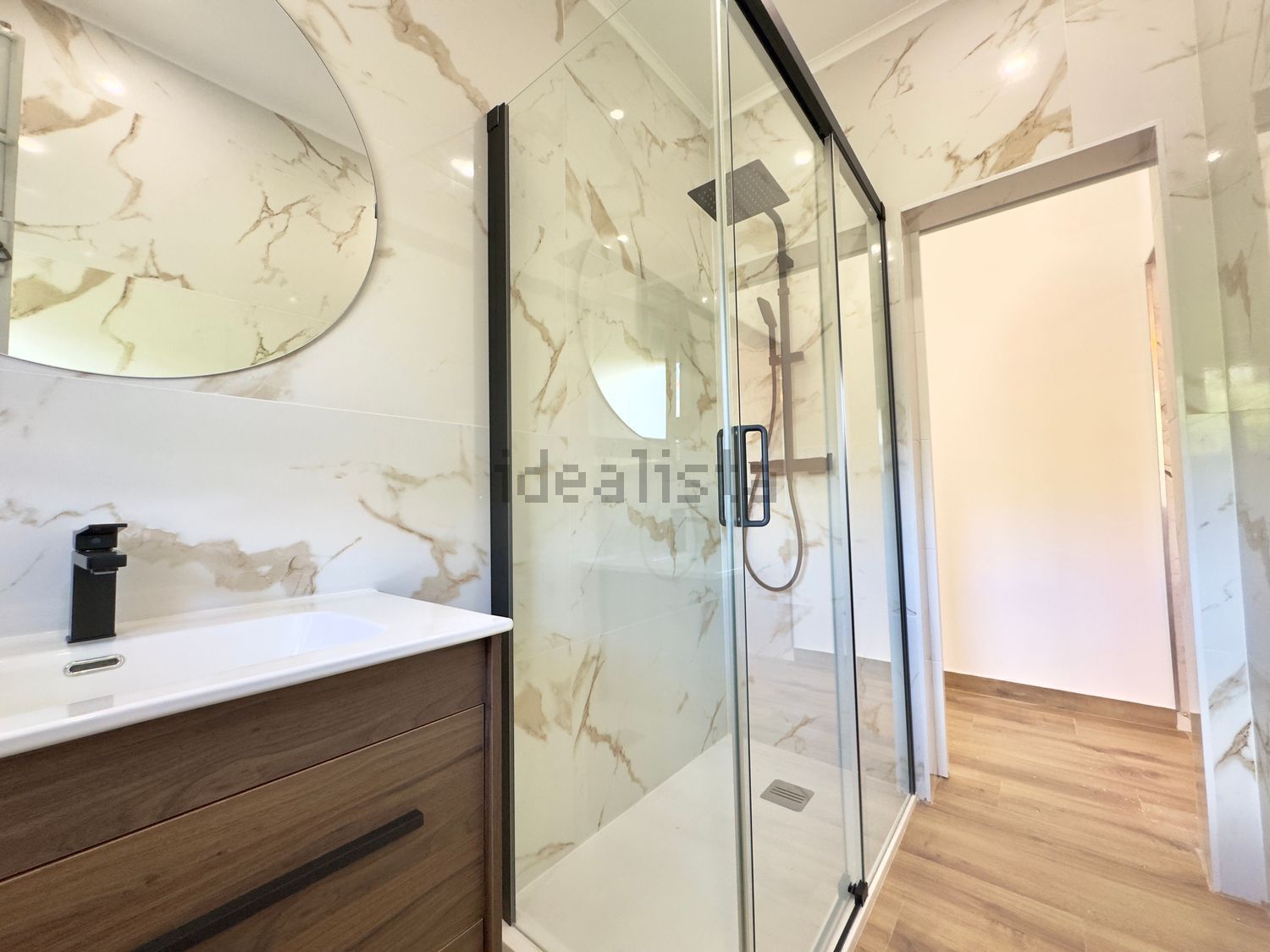 出租公寓 t1在Praceta José Gouveia - 卫生间