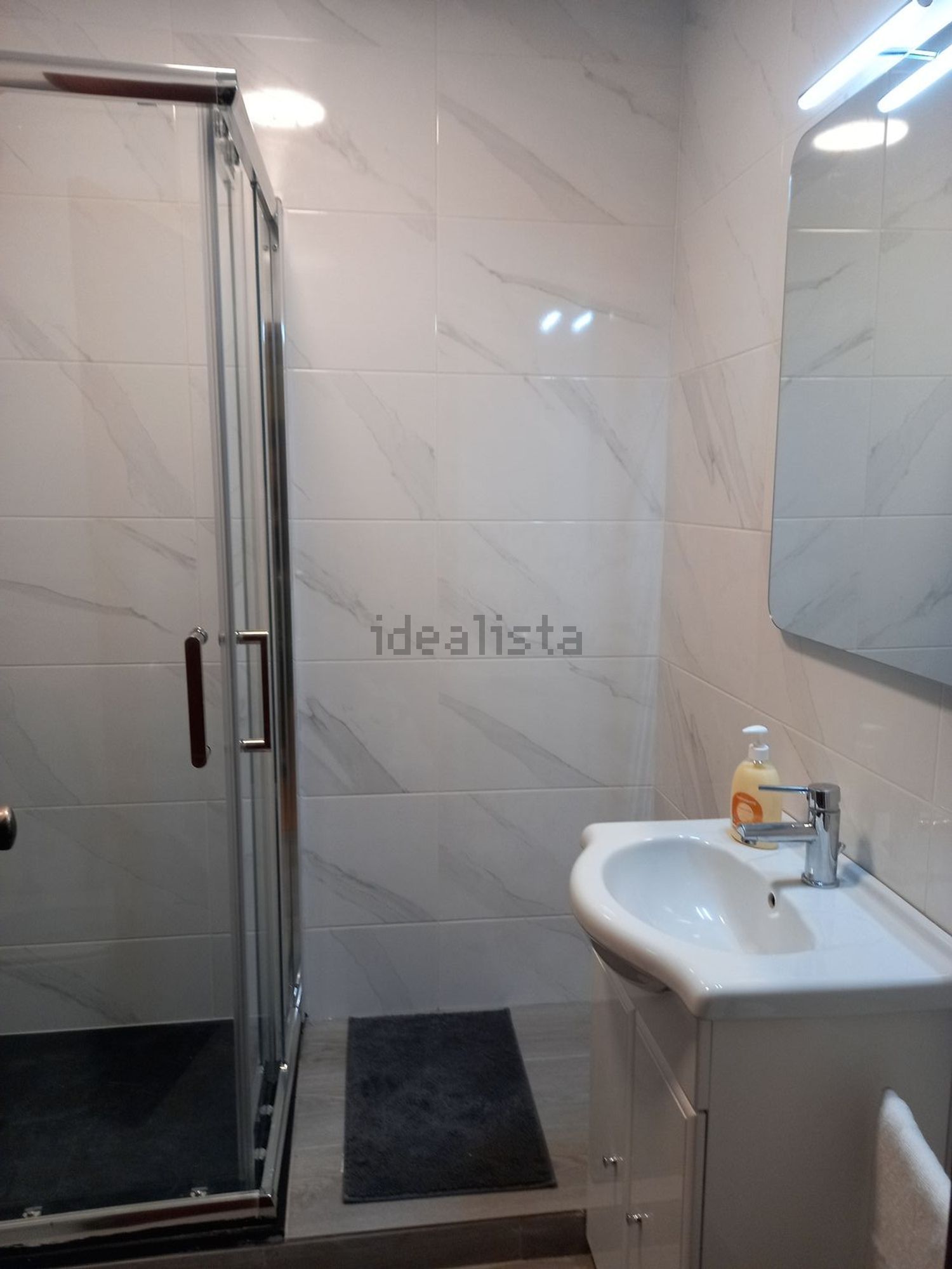 出租房间在Rua Pedro Bandeira, 11 - 卫生间