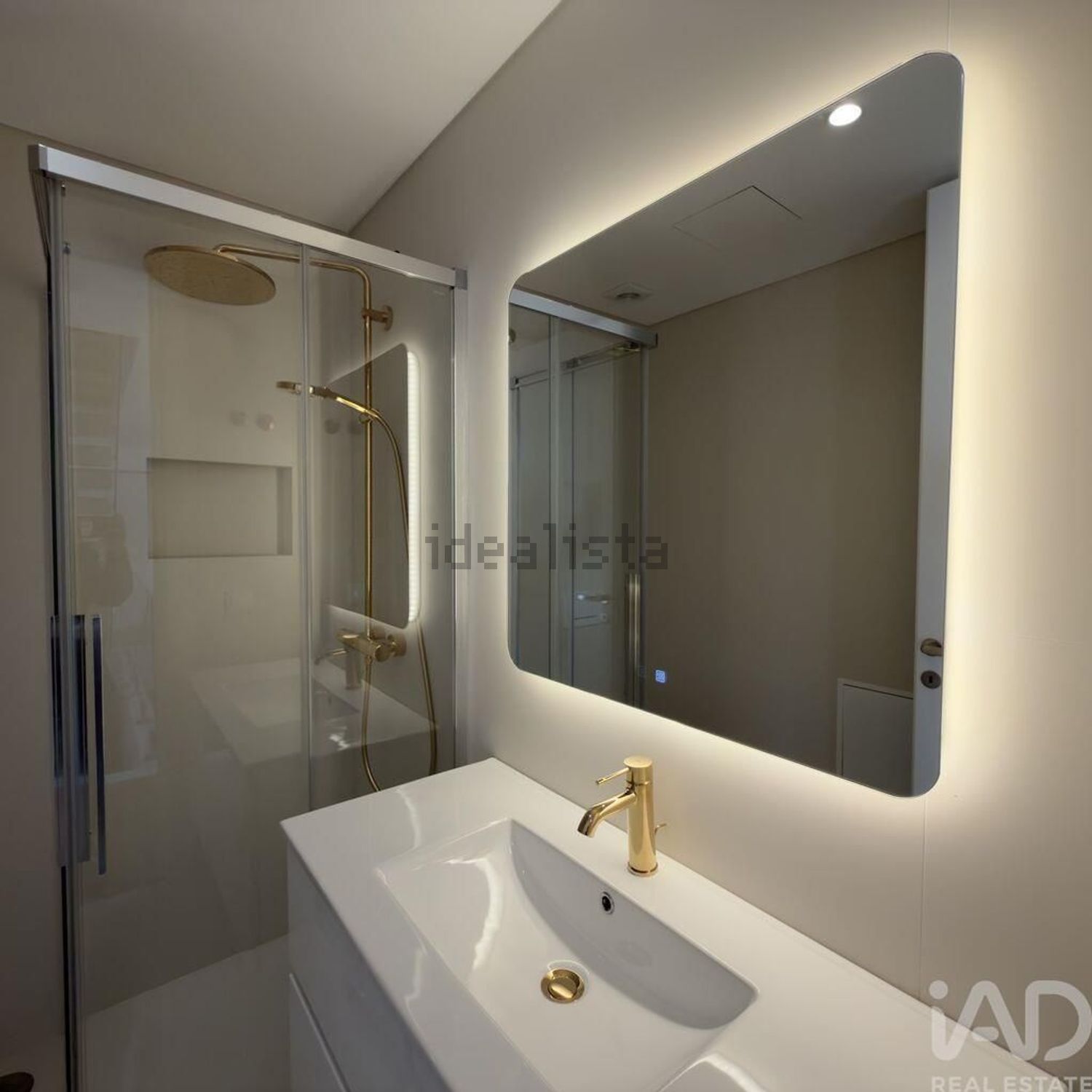 小楼房或独栋别墅出售在São Pedro do Estoril - 卫生间