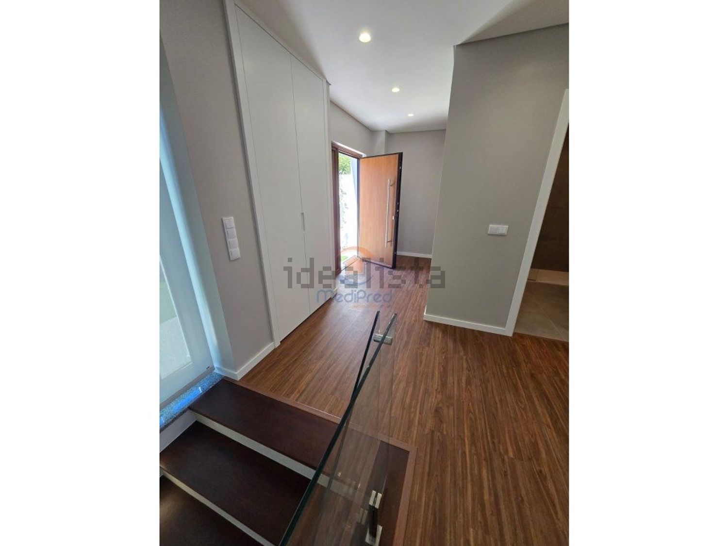 小楼房或独栋别墅出售在Pontinha e Famões - 前厅