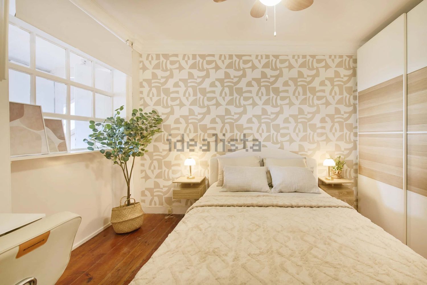 出租房间在Largo Vitorino Damásio, 2 - 卧室