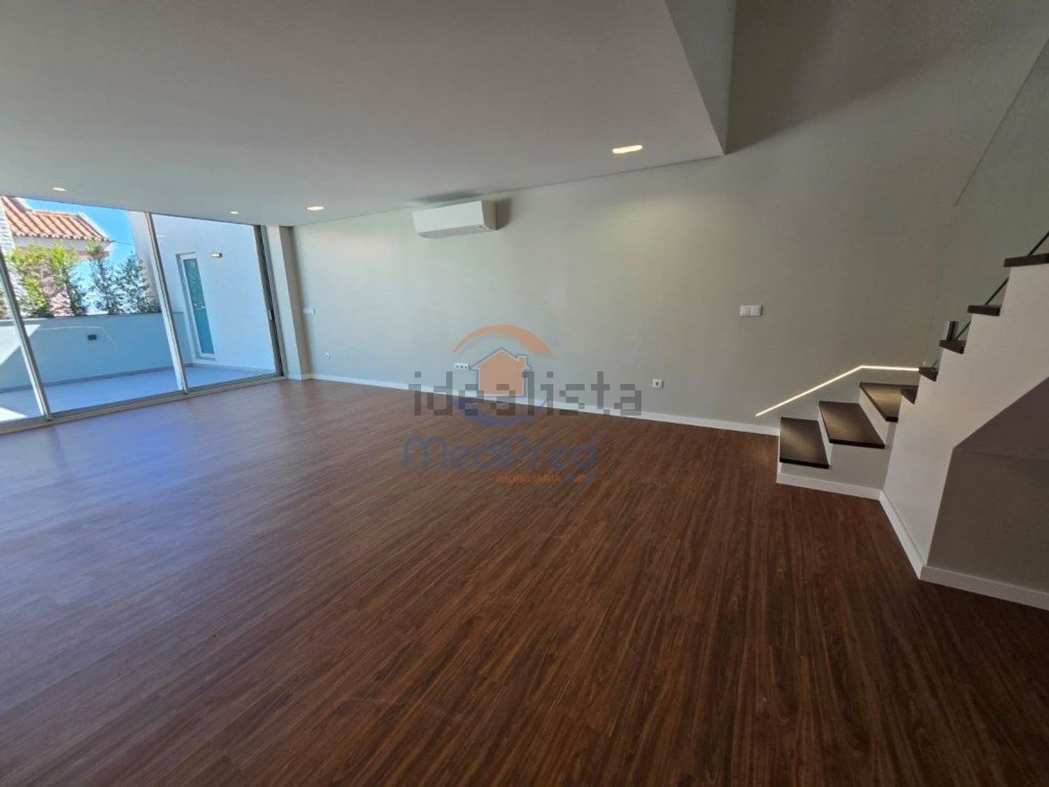 小楼房或独栋别墅出售在Pontinha e Famões - 客厅