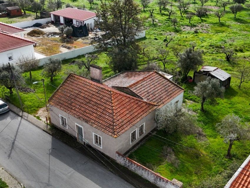 庄园出售在Rua José Dias Coelho, 9