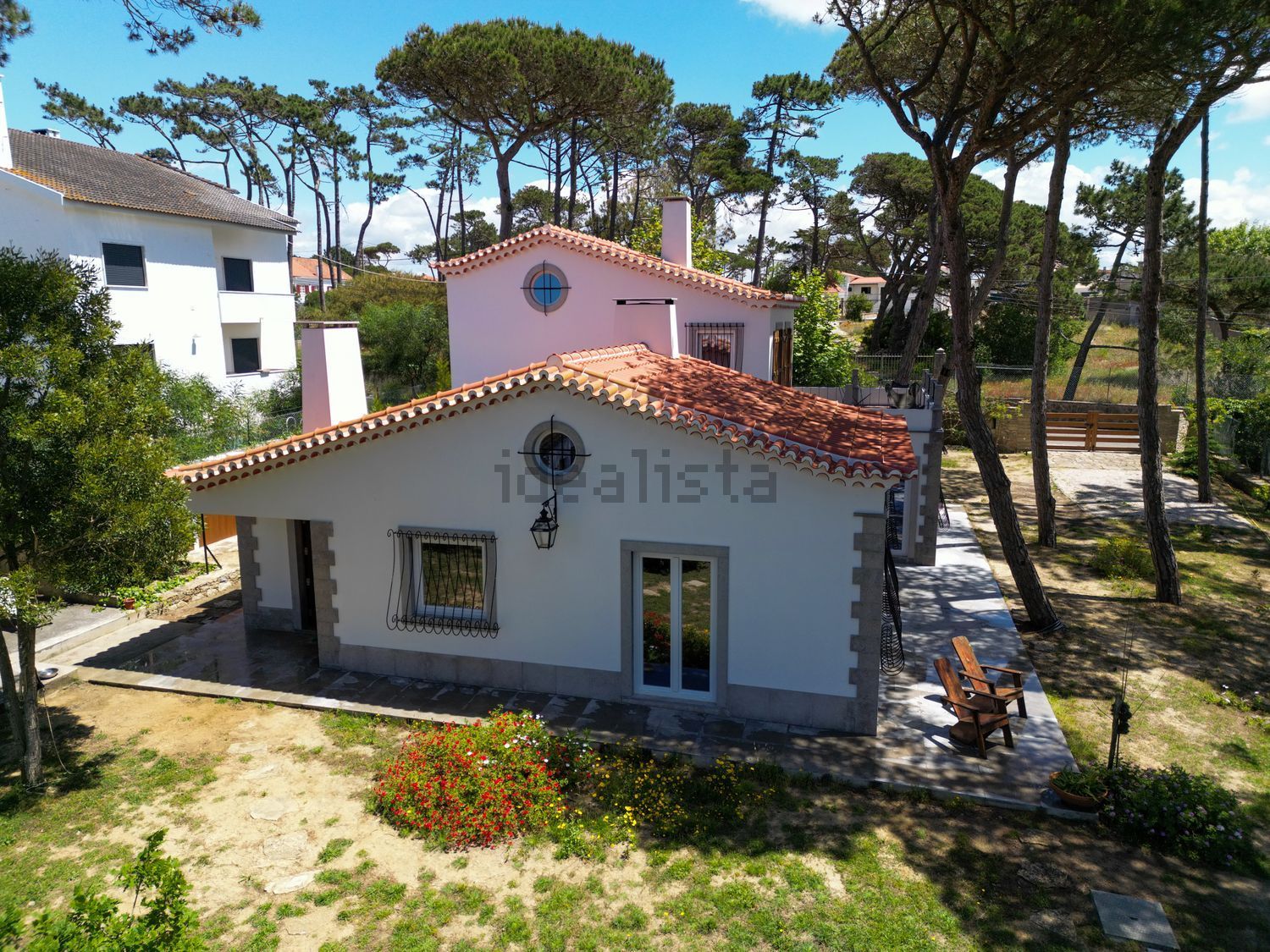 小楼房或独栋别墅出售在Caminho do Rio Touro - 外立面