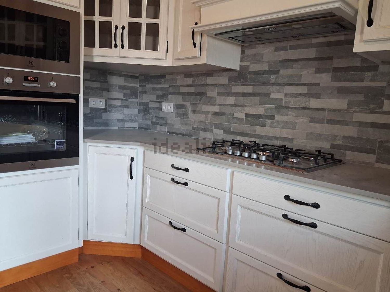 小楼房或独栋别墅出售在São Bartolomeu dos Galegos e Moledo - 厨房