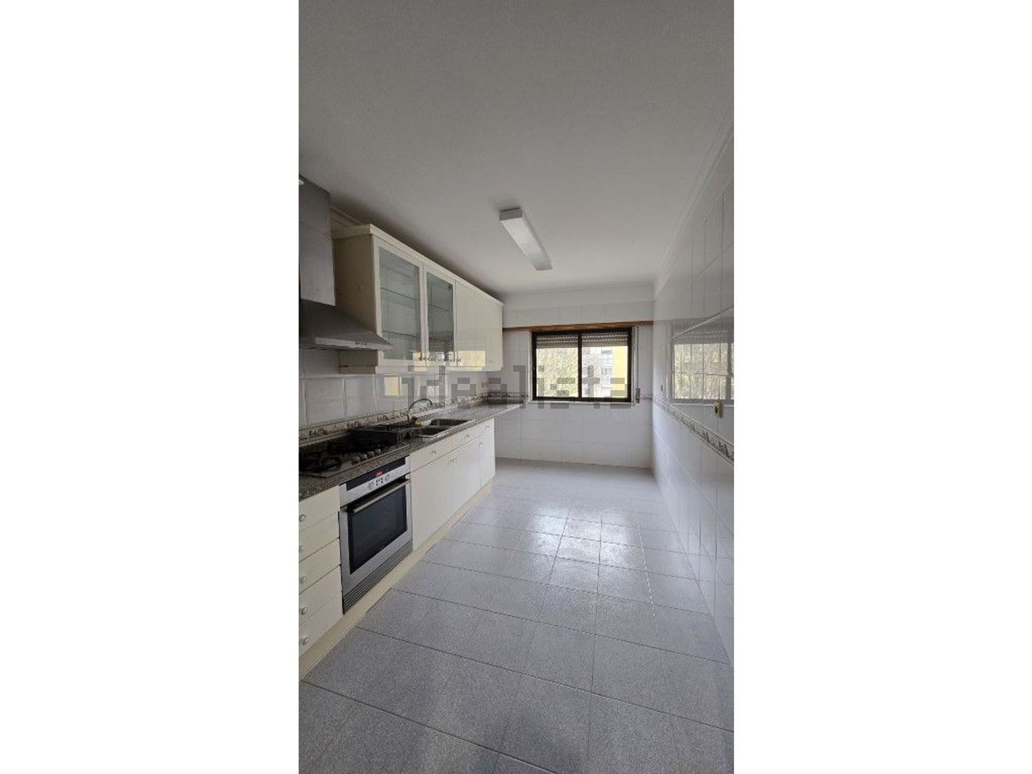 出租公寓 t3在Avenida Vasco da Gama Fernandes, 11 - 厨房