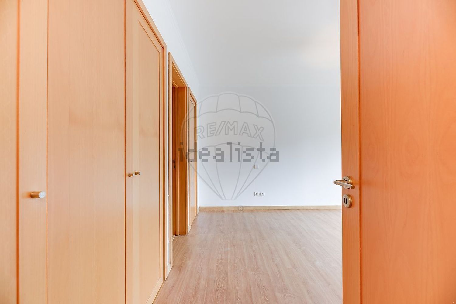 公寓 t3出售在Rua Doutor José da Cunha - 过道