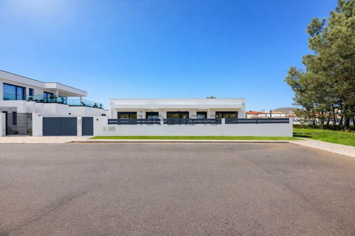 小楼房或独栋别墅出售在Brejos de Azeitão - 外立面